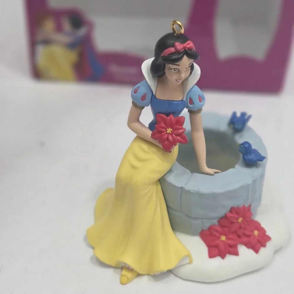 DISNEY PRINCESS SNOW WHITE WISHING WELL HORMAMENT ENESCO CHRISTMAS HOLIDAY...